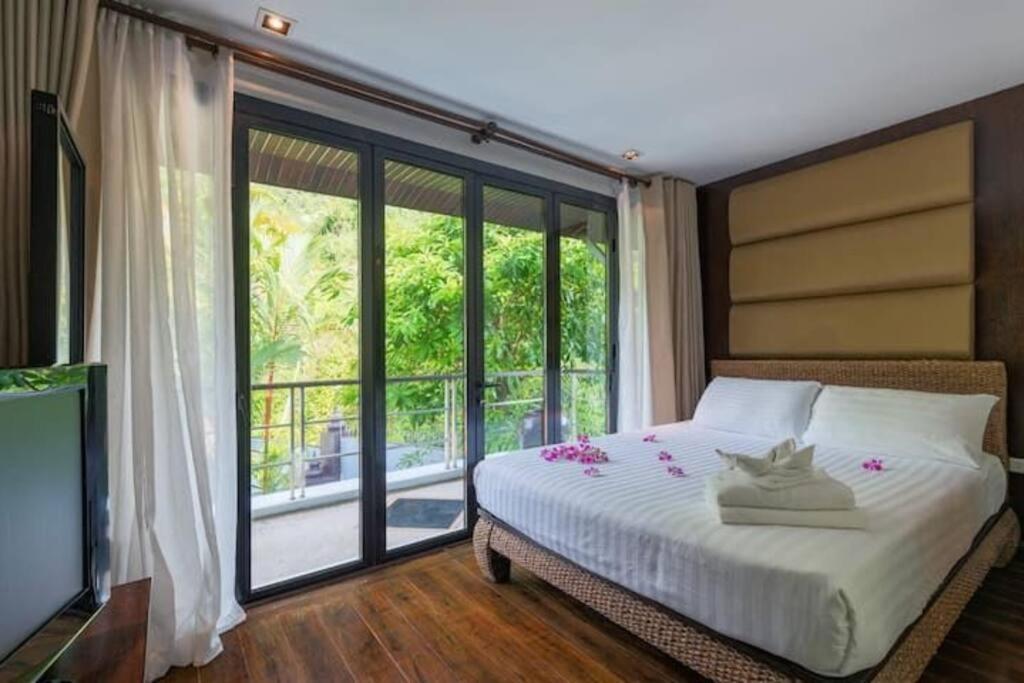 Patong Seaview Villa芭东一线海景豪华6卧别墅 3晚免费接机 女佣管家服务 早餐 Exterior photo